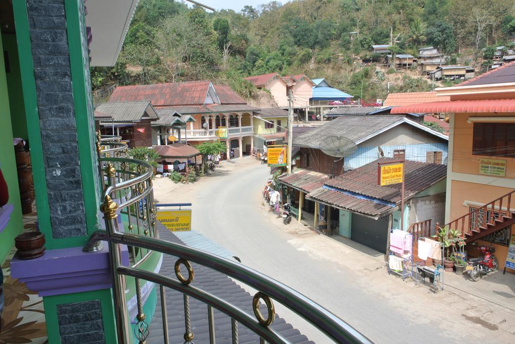 Phonemany Guesthouse Muang Pakbèng Zewnętrze zdjęcie